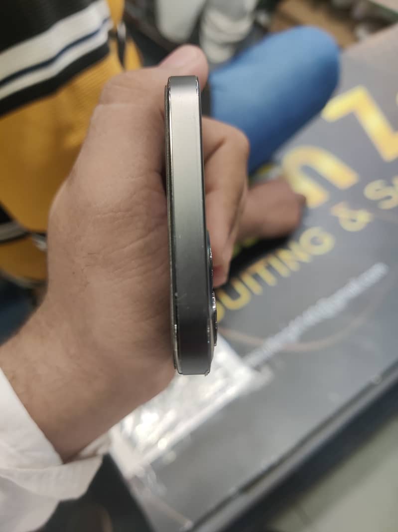 Apple iPhone 12 Pro 3