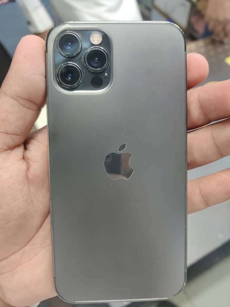 Apple iPhone 12 Pro 4