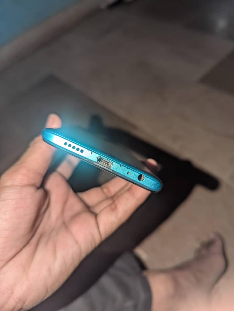 Tecno Spark 8C 3