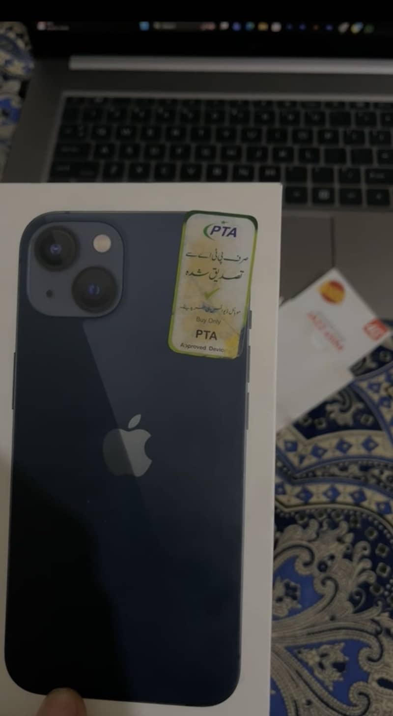 Apple iPhone 13 0