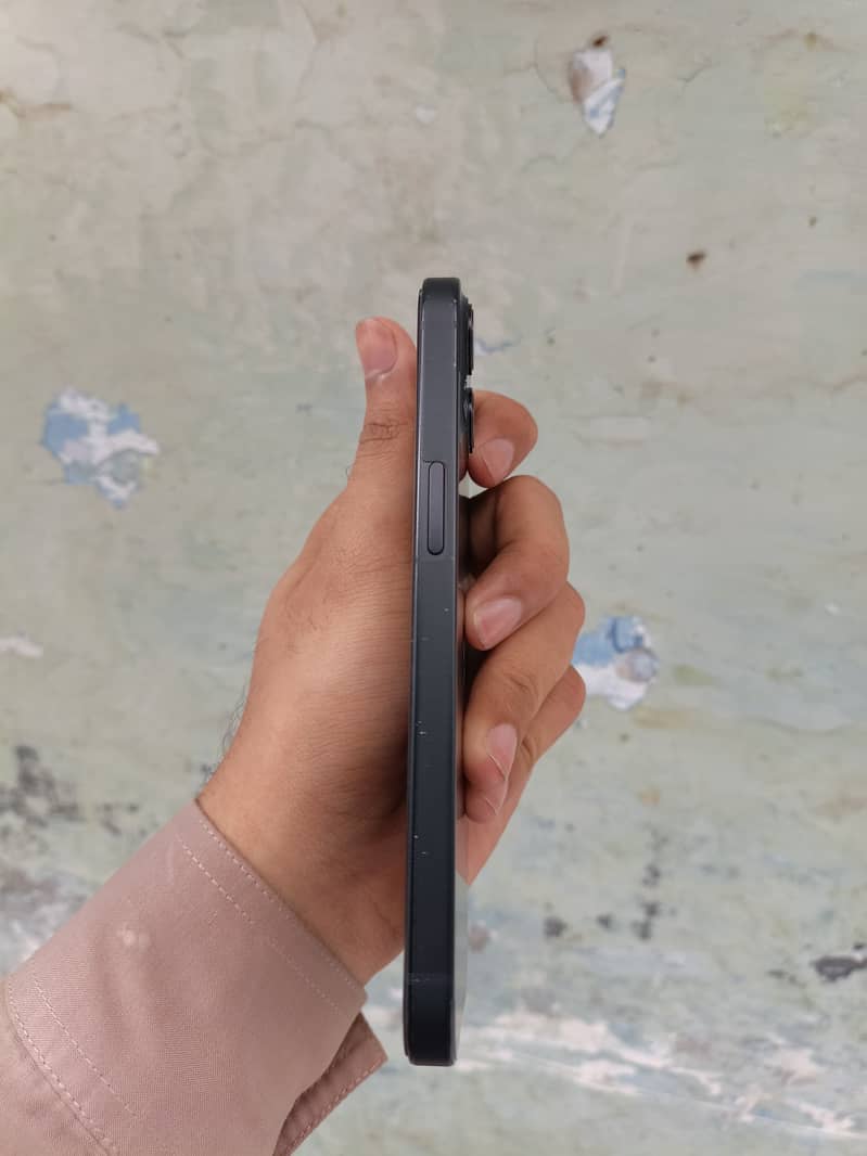Apple iPhone 13 3