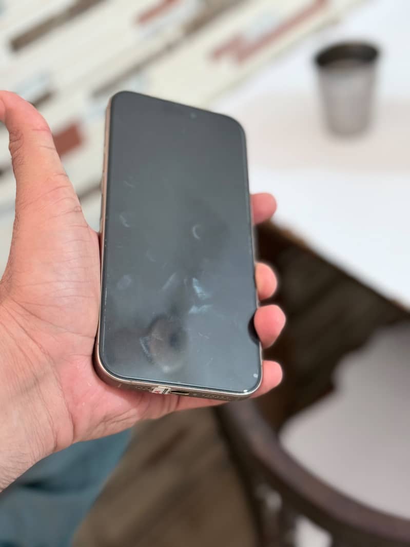 Apple iPhone 16 Pro Max 5