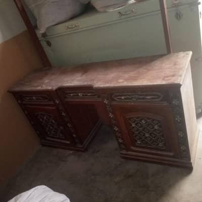 dressing table