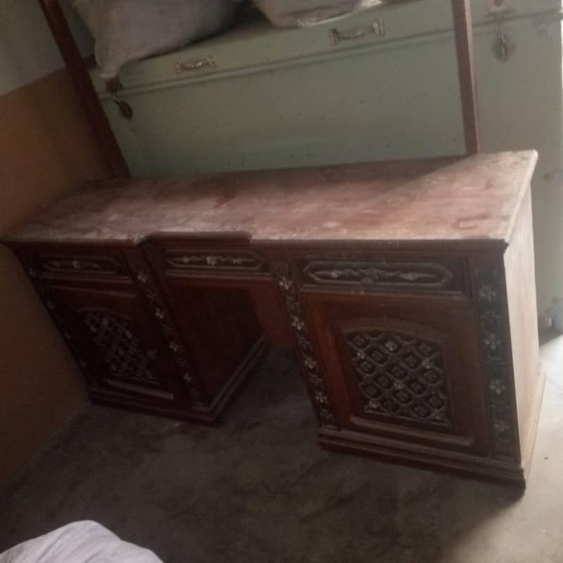 dressing table 3