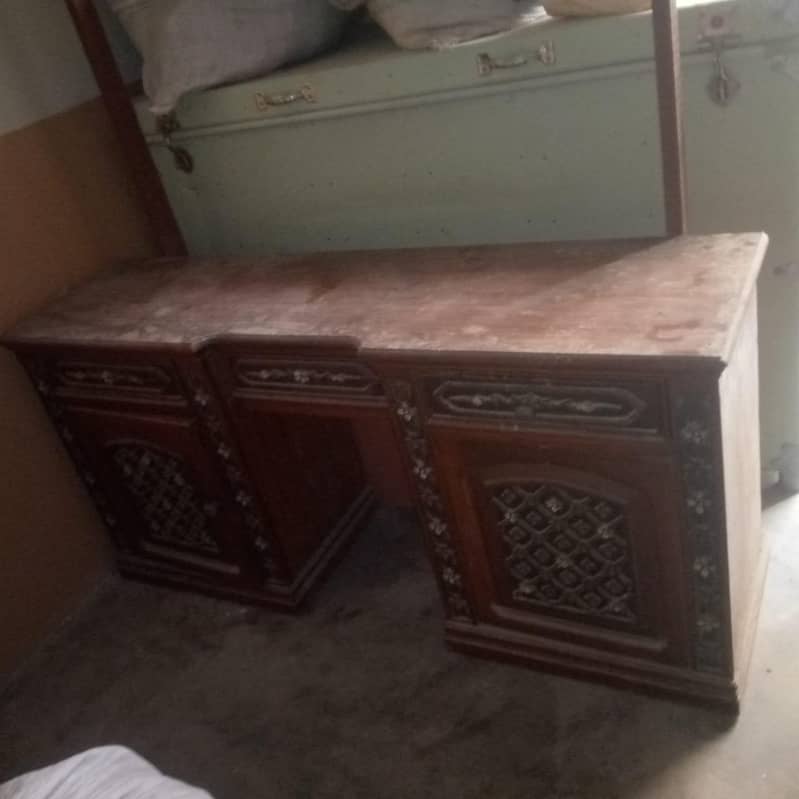 dressing table 4