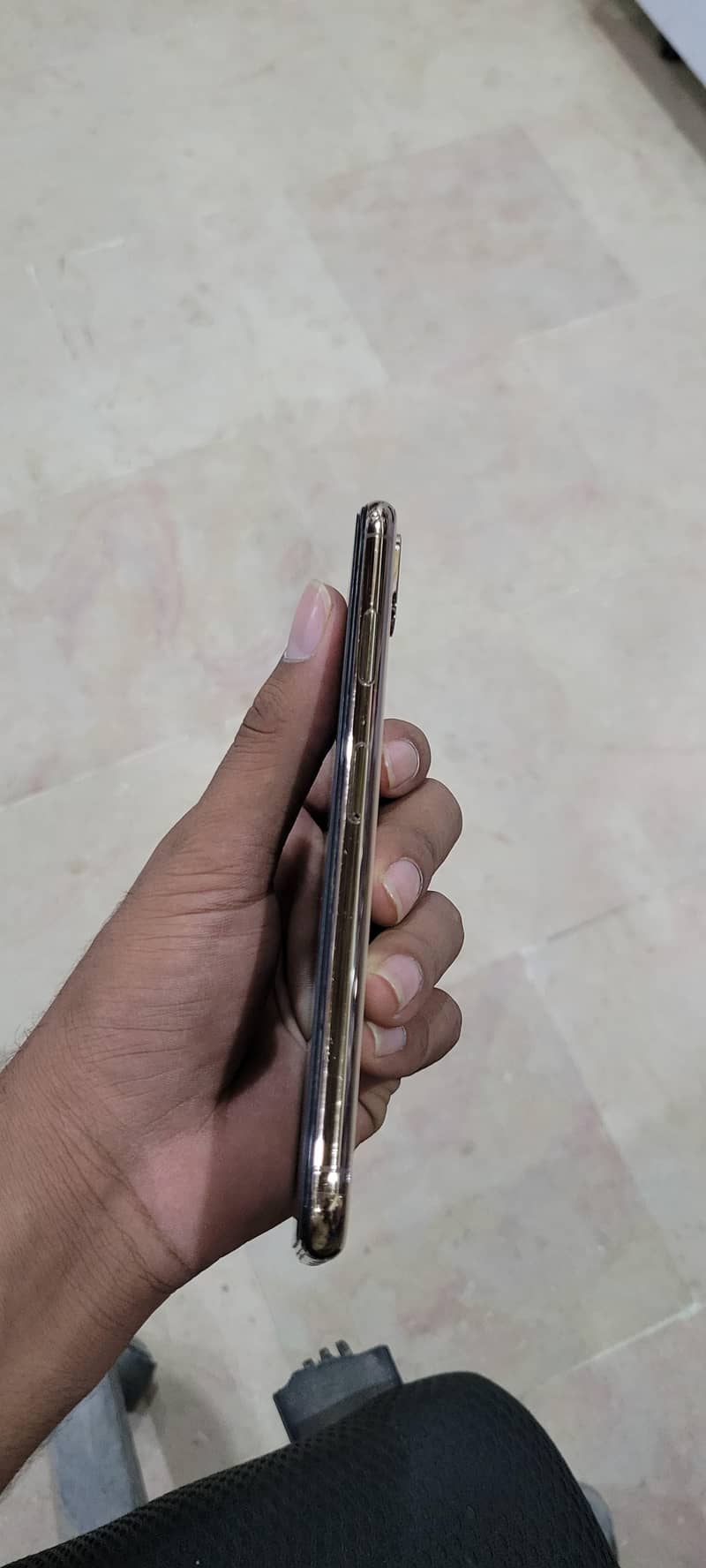 Apple iPhone XS Max 5