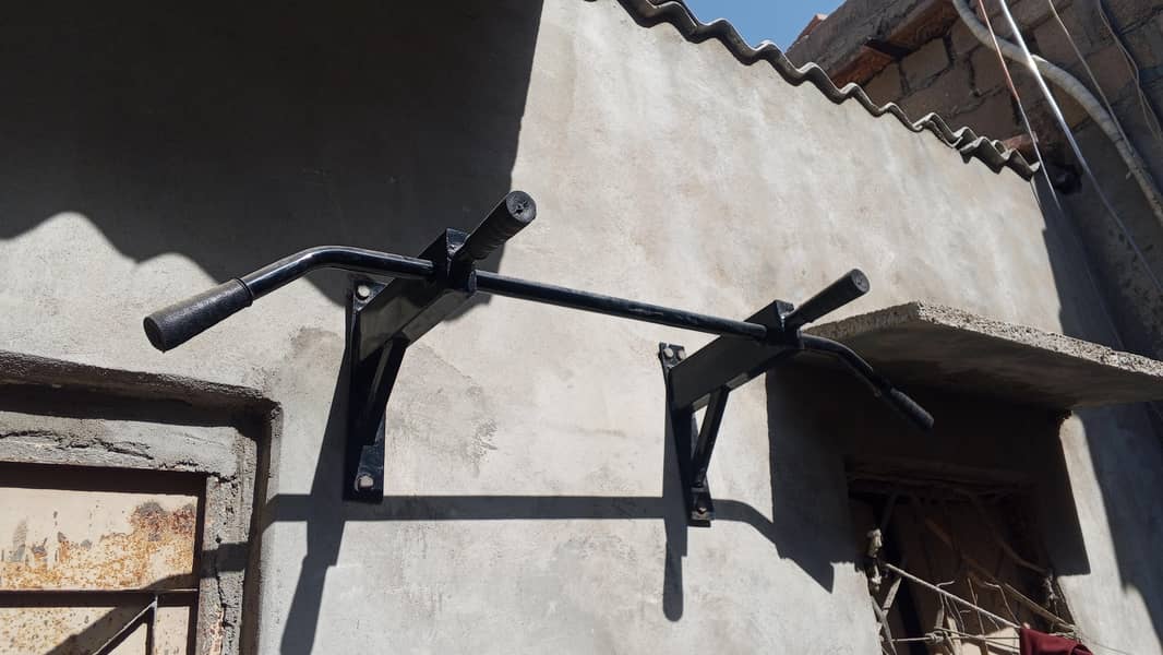 pull up bar 0