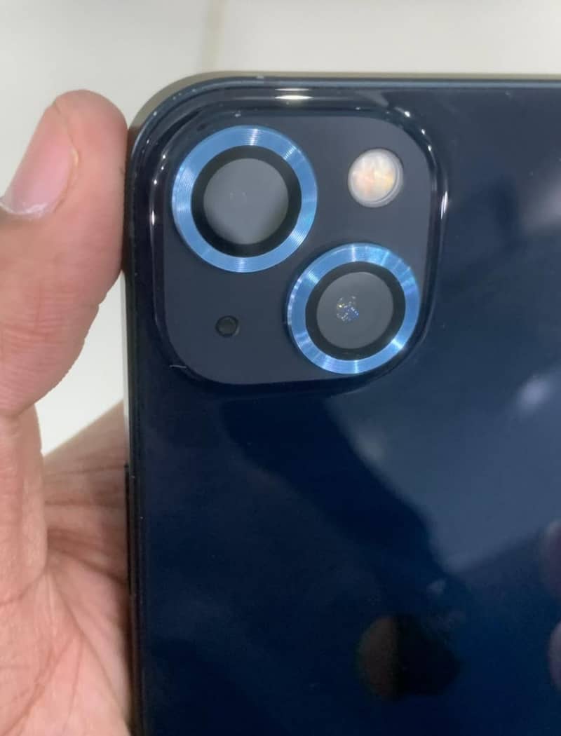 Apple iPhone 13 5