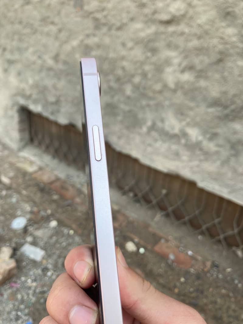 Apple iPhone 17e 2