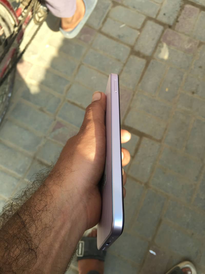 Realme C100 3