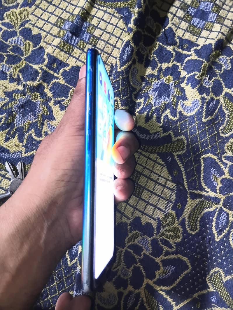 OPPO A54 4