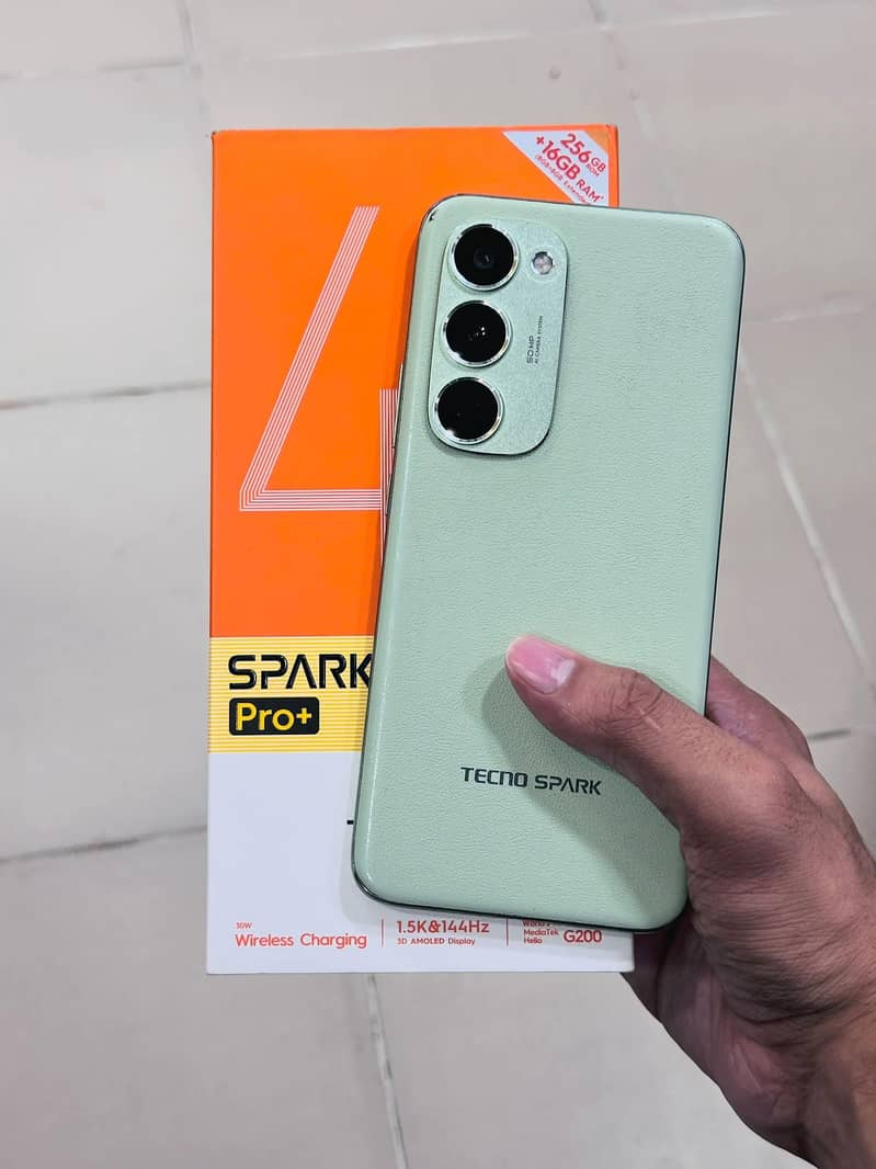 Tecno Spark 40 pro plus 0