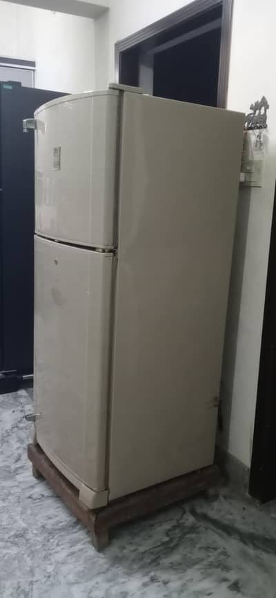Dawlance fridge for sale
