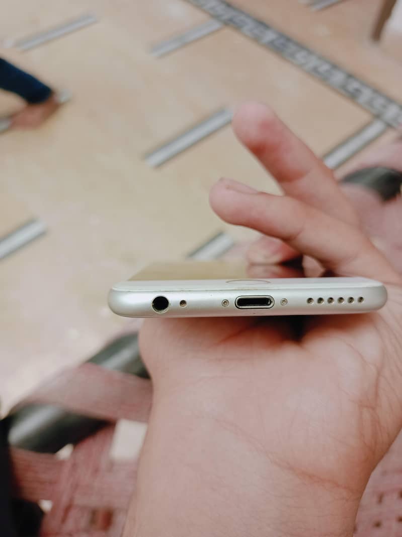Apple iPhone 6S 2