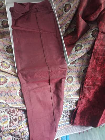 new shalwar kameez hai istmal nai ki