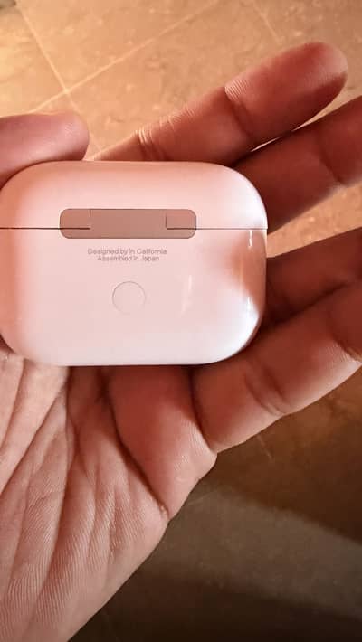 Original apple pro 2 c type wireless case ANC 3 mode9 month warranty