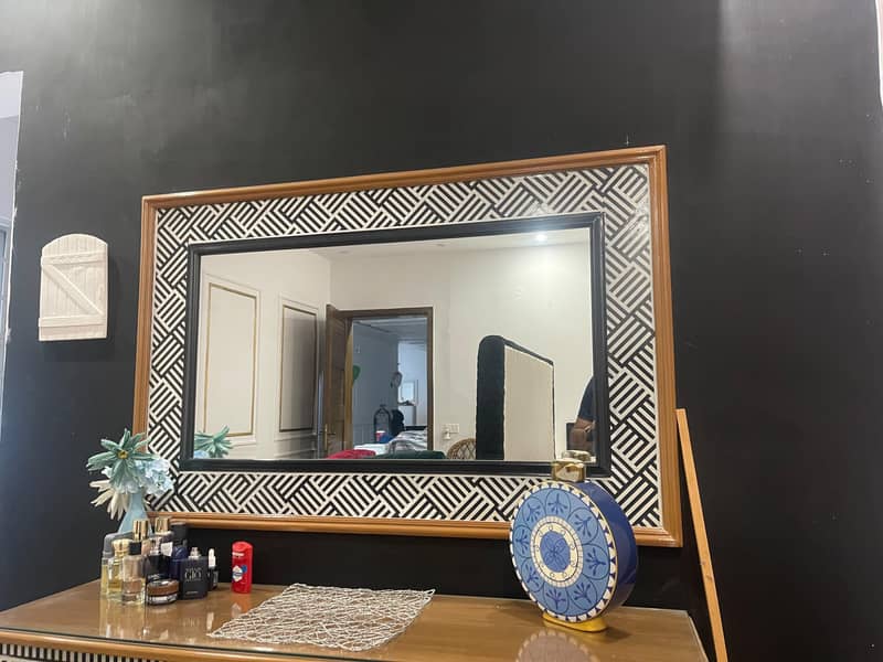 mirror frame 1