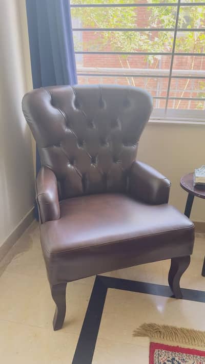 Leather Chairs / single chairs / sofa chairs