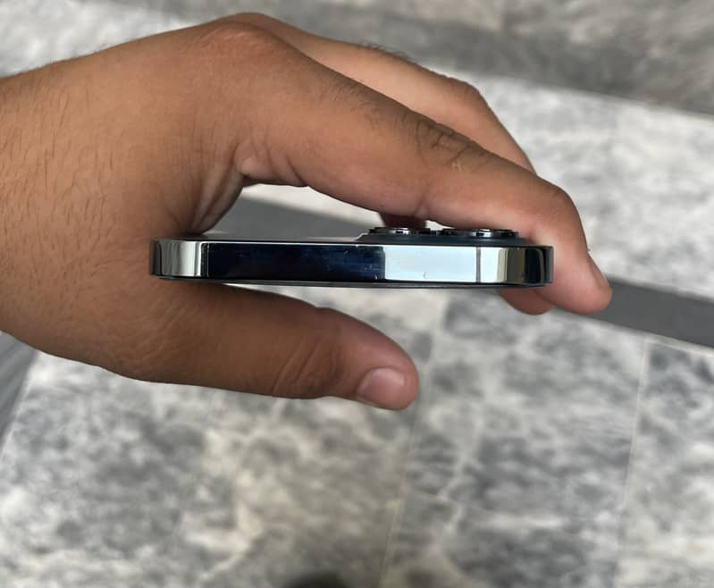 Apple iPhone 12 Pro Max 4