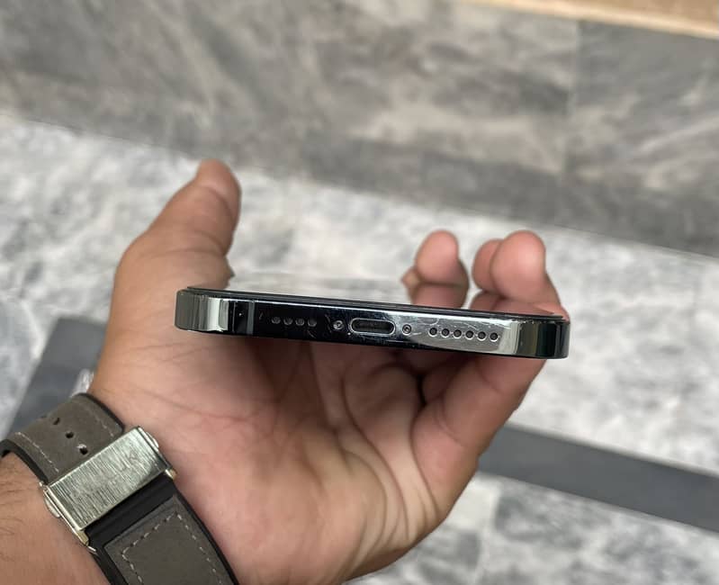 Apple iPhone 12 Pro Max 6