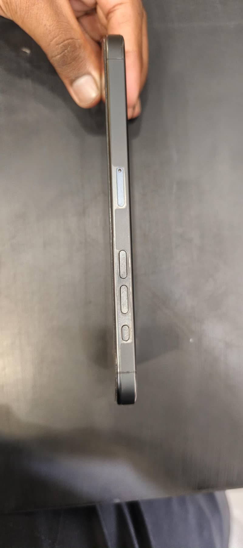 Apple iPhone 15 Pro Max 4