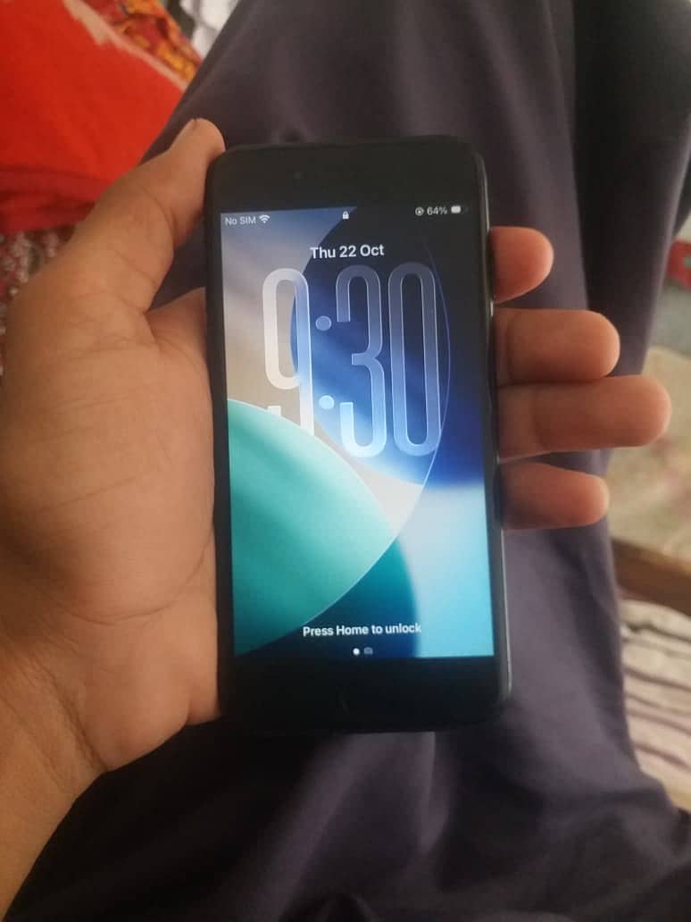 Apple iPhone SE2020 0