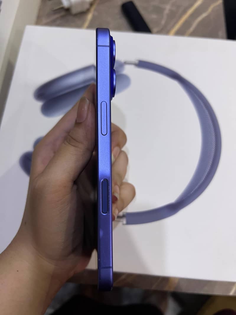 Apple iPhone 16 jv 7