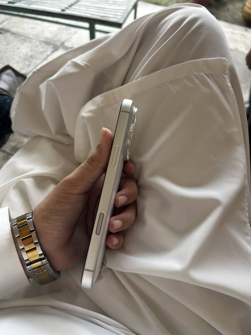 Apple iPhone 17 Pro Max 1