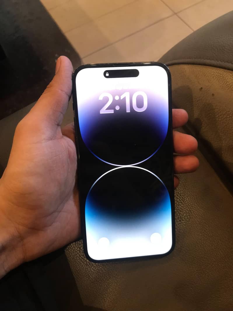 Apple iPhone 14 Pro Max 1