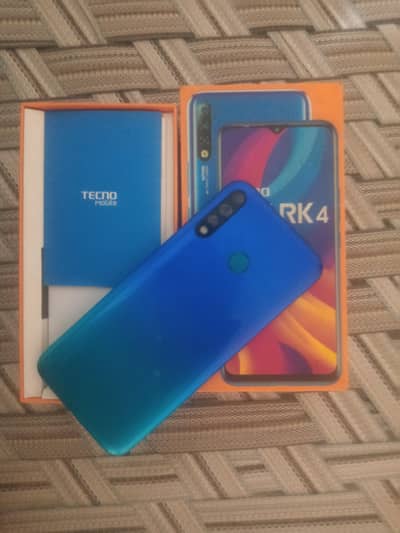 Tecno Spark 4