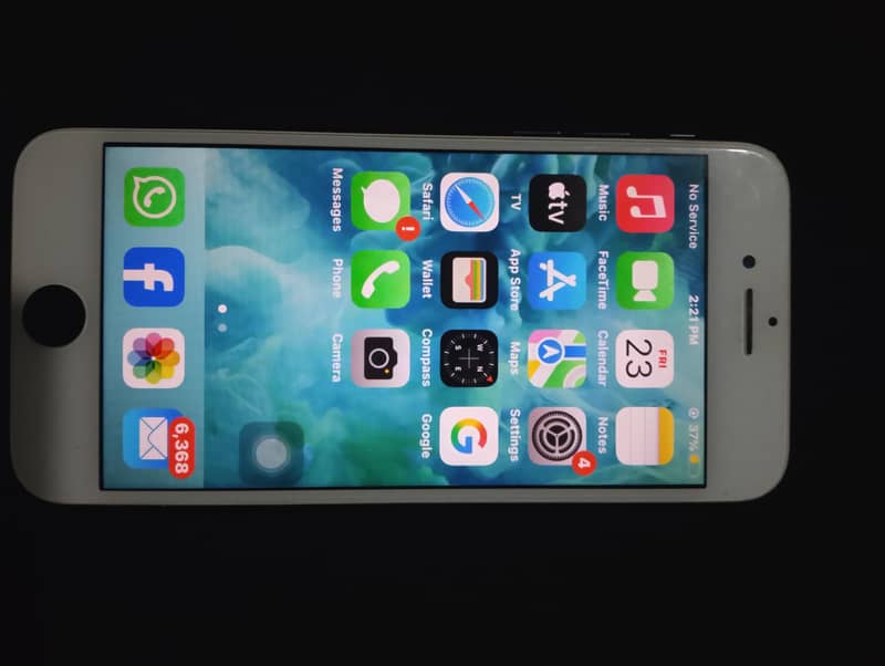 Apple iPhone 7 0