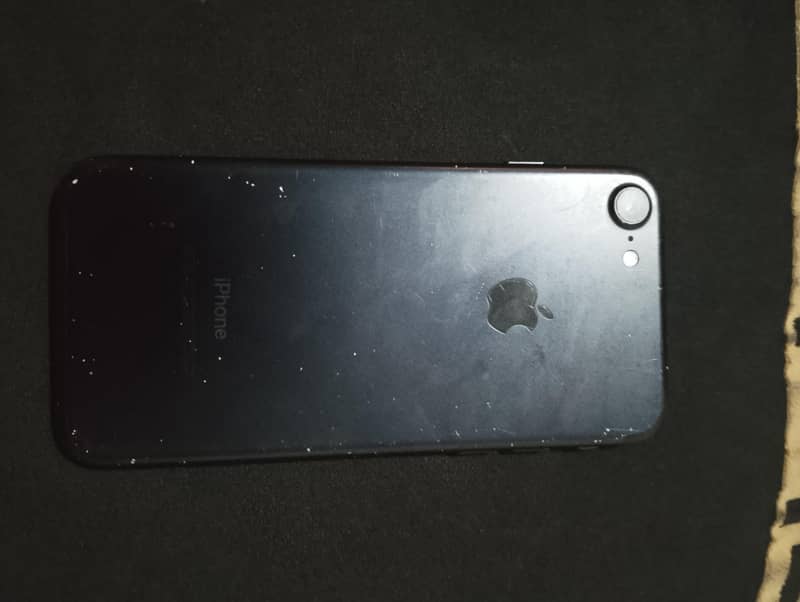 Apple iPhone 7 3