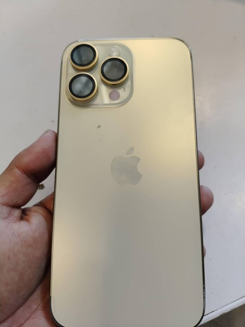 Apple iPhone 14 Pro Max 1