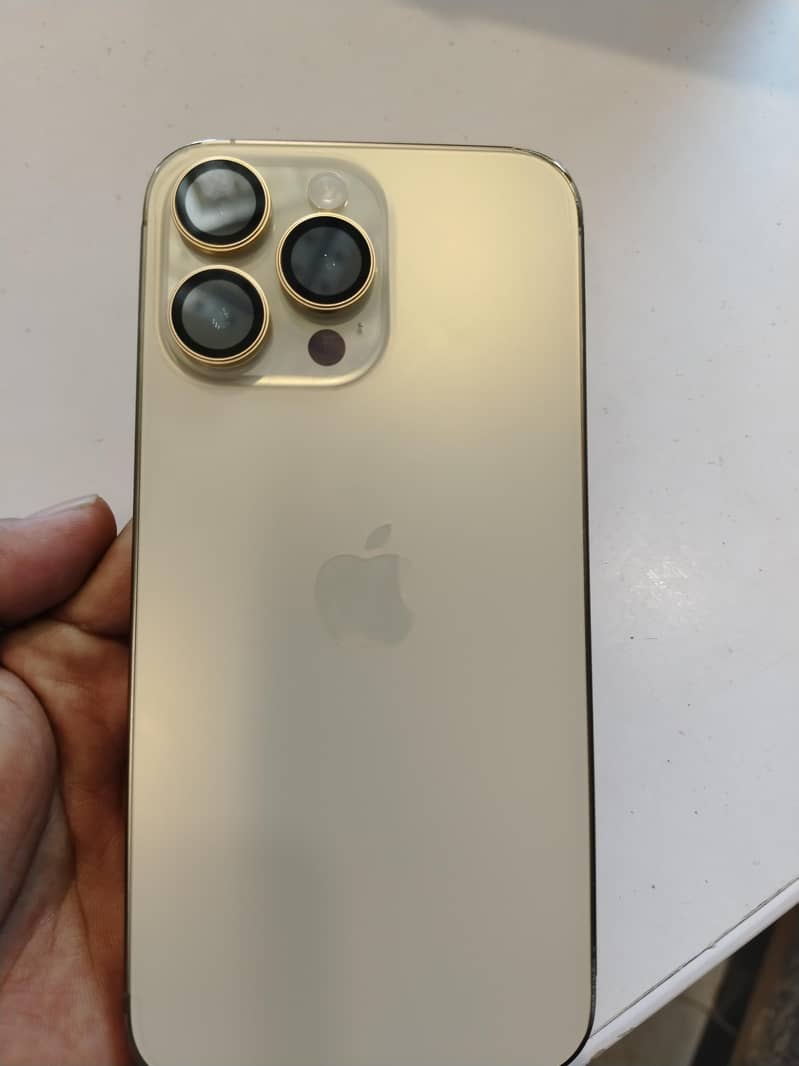 Apple iPhone 14 Pro Max 4