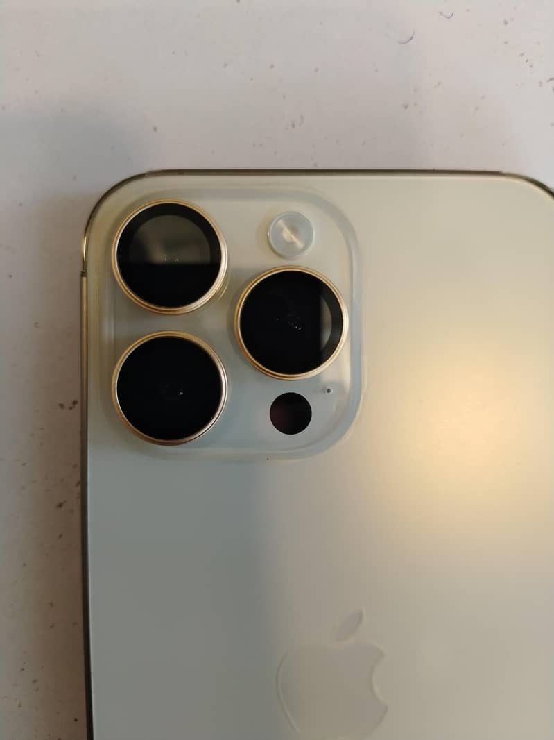 Apple iPhone 14 Pro Max 11