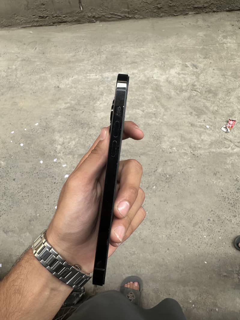 Apple iPhone 14 Pro Max 3