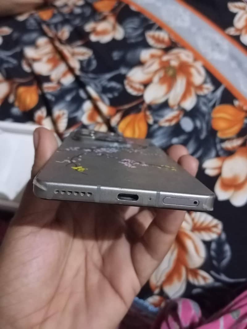 Infinix Note 50 Pro 4