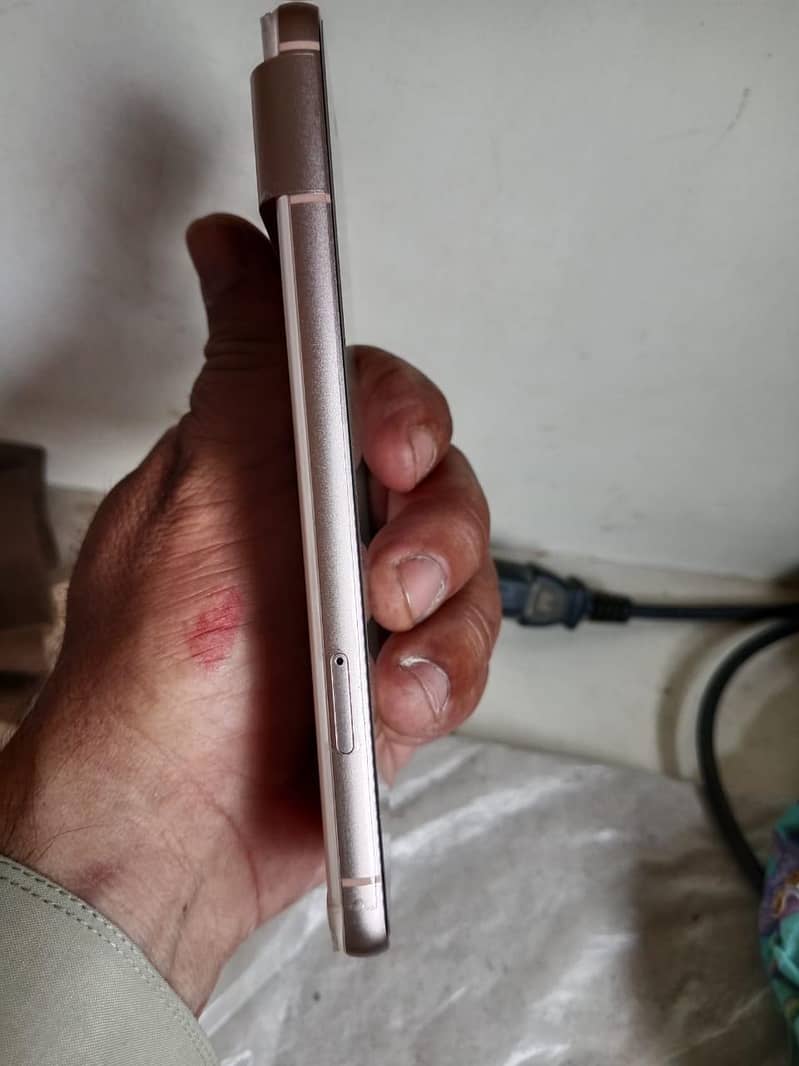 Google Pixel 8 3