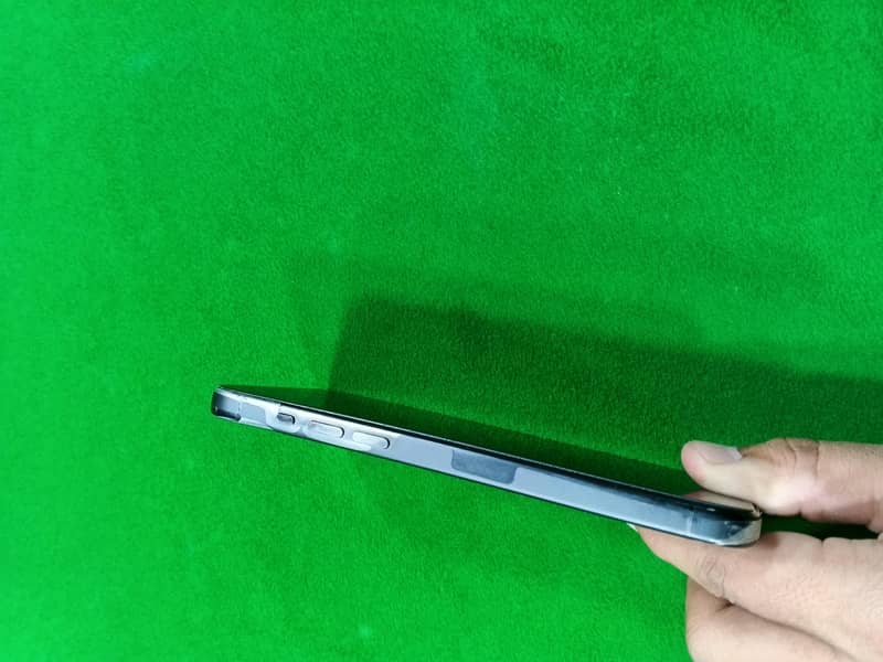 Apple iPhone 15 Pro Max 1