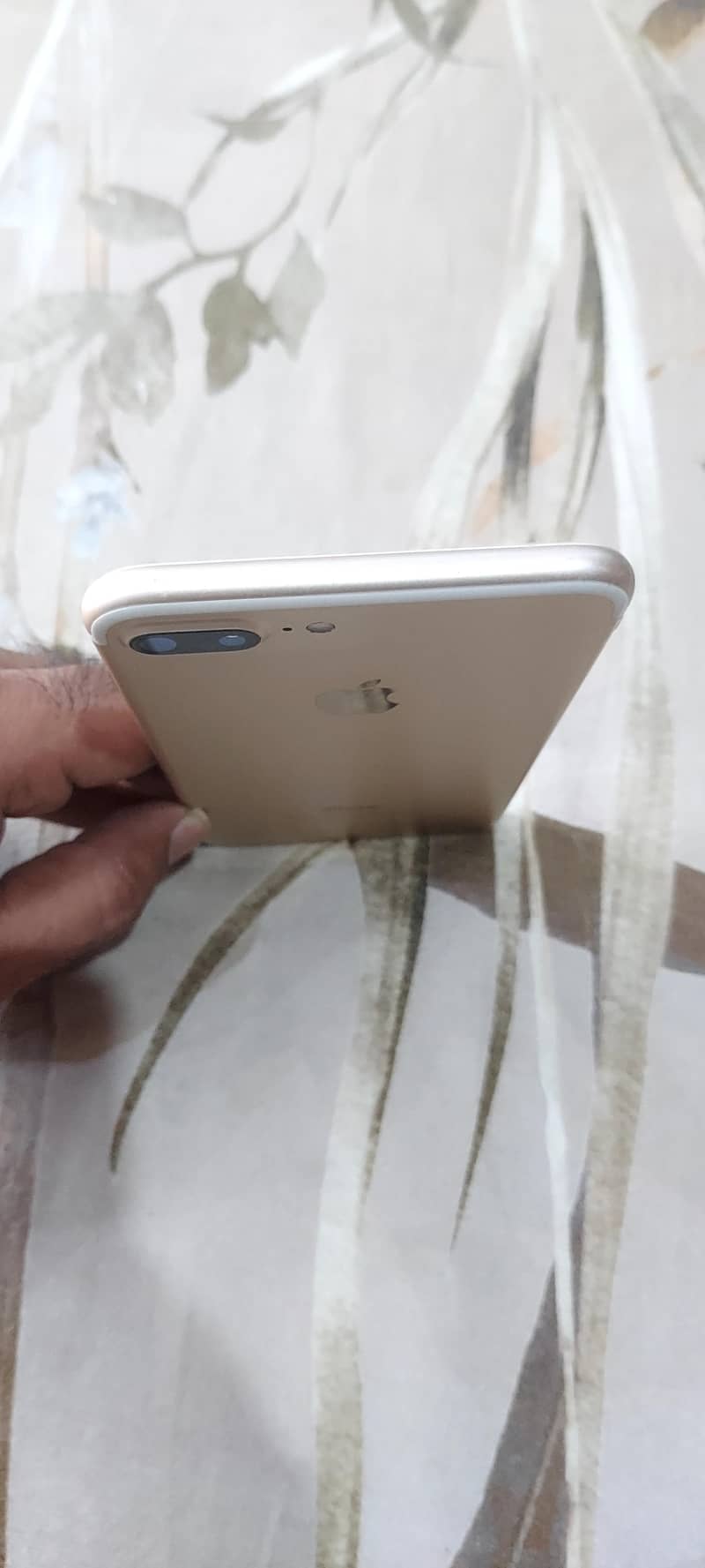 Apple iPhone 7 Plus 3