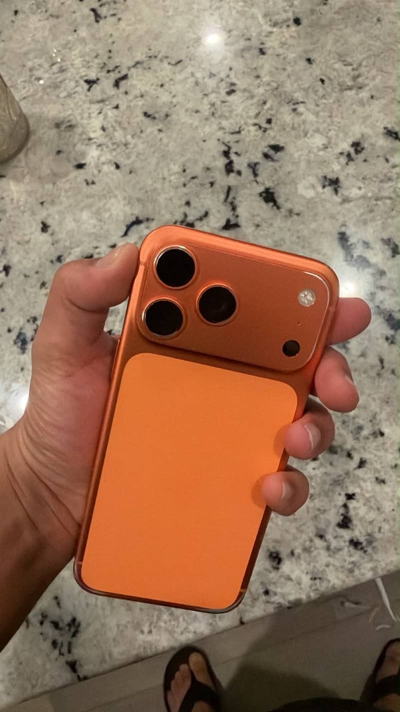 Apple iPhone 17 Pro Max 5