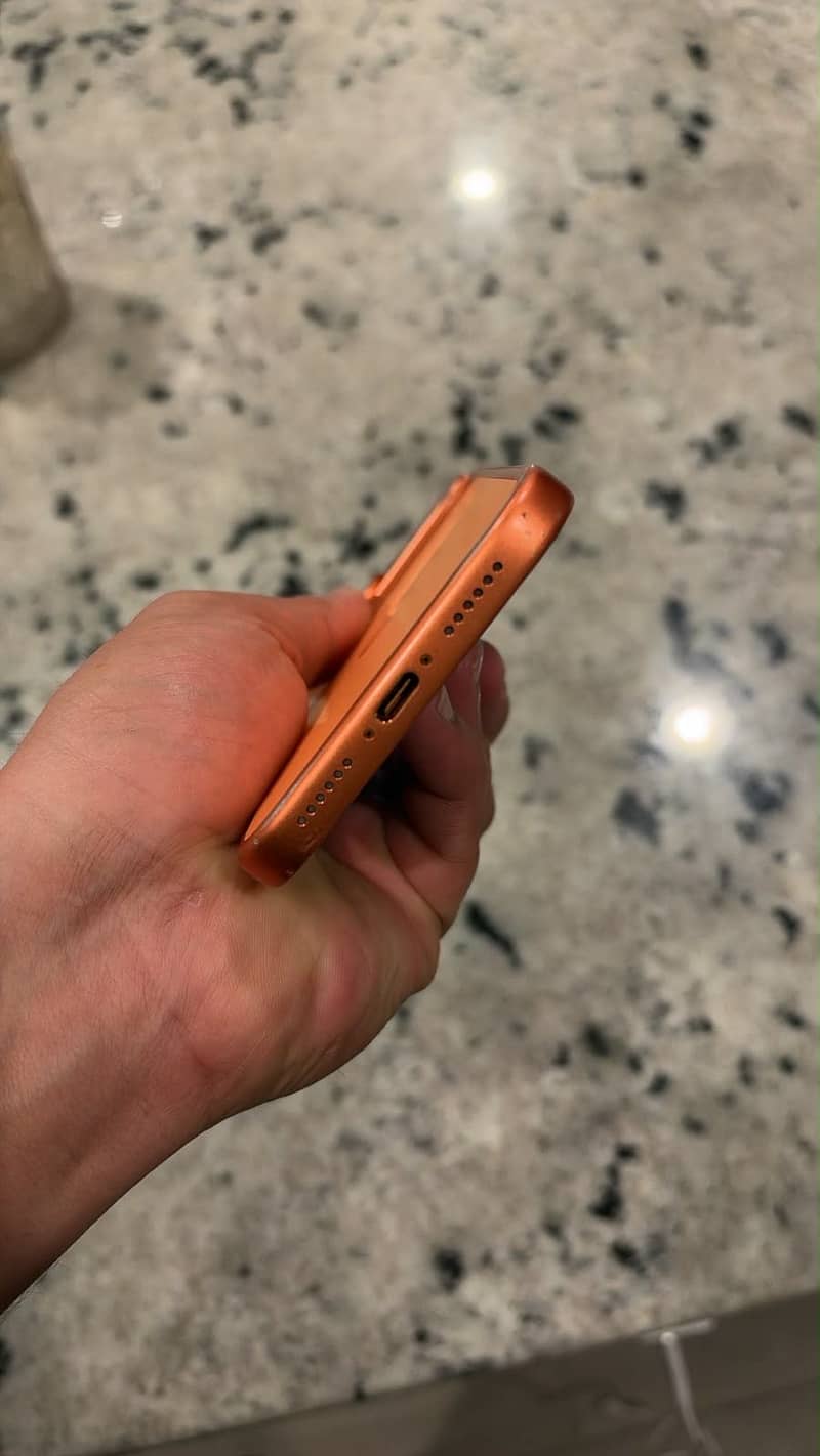 Apple iPhone 17 Pro Max 6