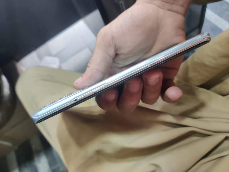 One Plus 9 Pro 4