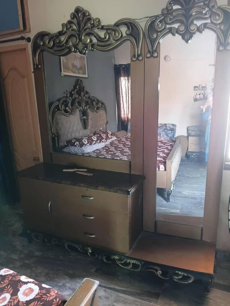 dressing table 0