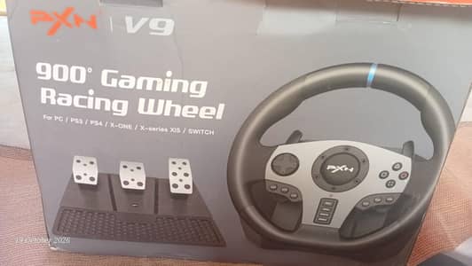 PXN V9 Gaming Racing Wheel 900° with 3 Pedals – Excellent Condition