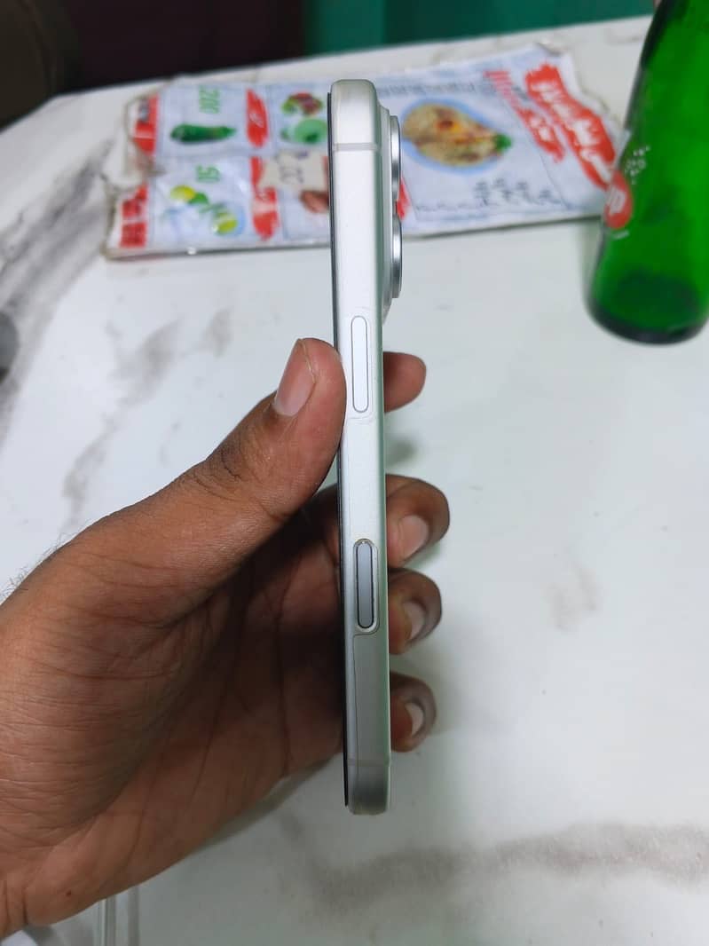 Apple iPhone 17 Pro 5