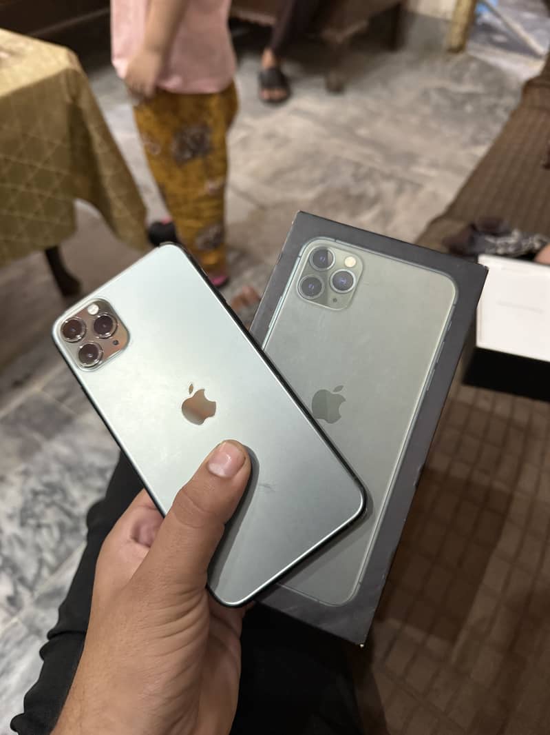 Apple iPhone 11 Pro Max 1