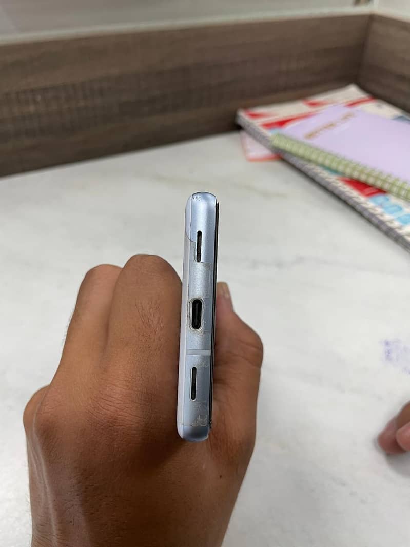 Google Pixel 7a 3