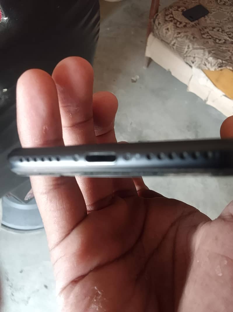 Apple iPhone 7 1