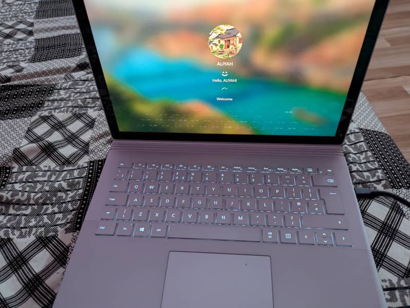 Microsoft surface book 2 touch also use separate as a tablet 2